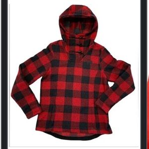 North face pull over